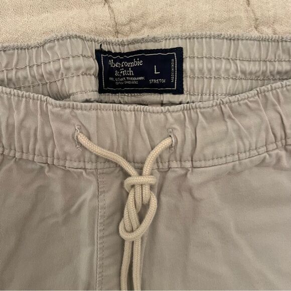 Abercrombie & Fitch Men's Tan Casual Shorts - Picture 2 of 3